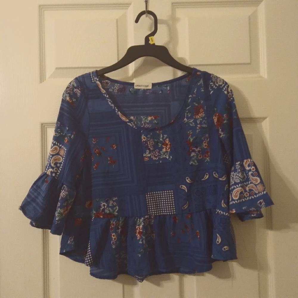 Floral bell sleeve shirt